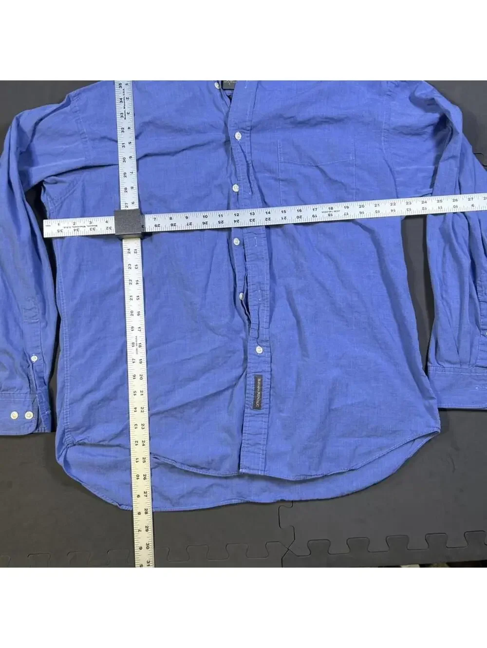Men’s banana republic, long sleeve blue button up. L